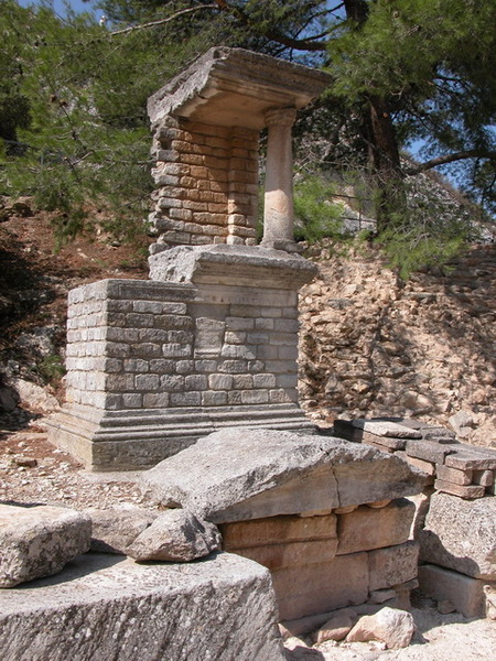 glanum18.jpg