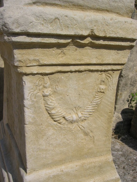 glanum21.jpg