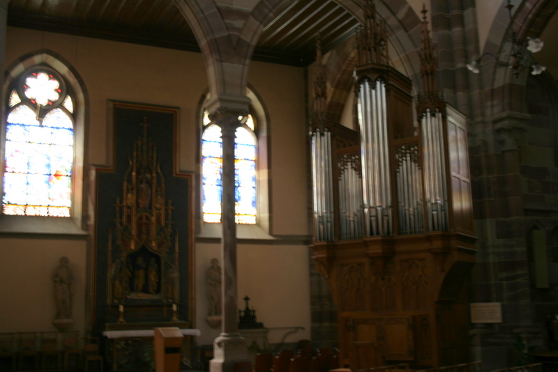 2009-05-04_16-50-00_orgue_de_l_eglise_saints-pierre-et-paul.jpg
