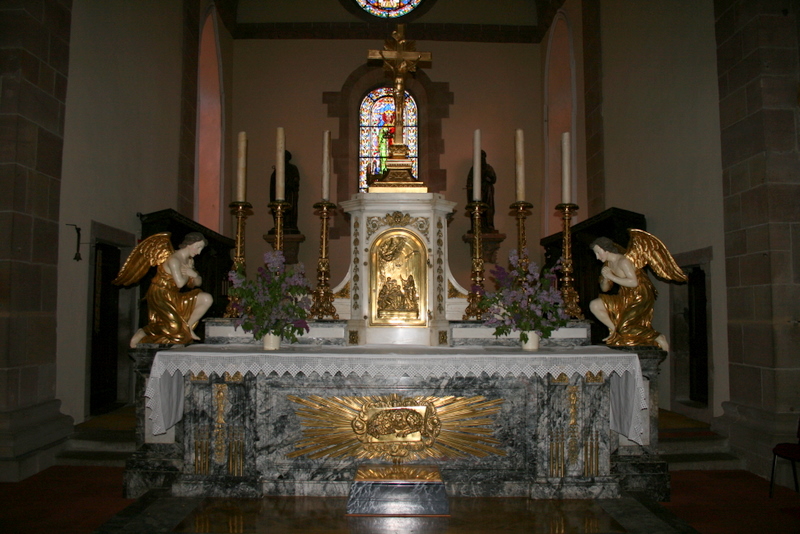 2009-05-04_17-29-44_eglise_saints-pierre-et-paul.jpg