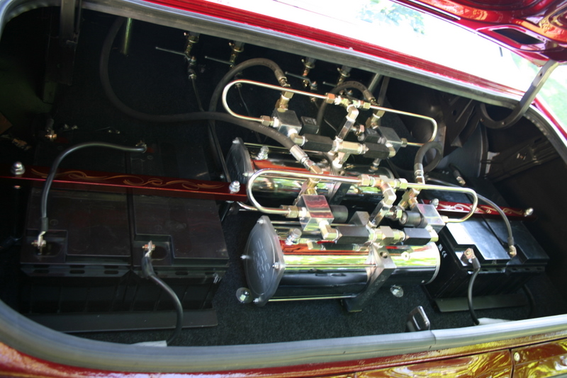 2009-05-07_17-59-31_le_chevy_malibu_78_305ci_de_crunk_six.jpg