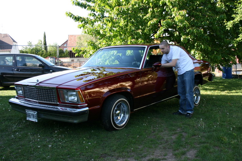 2009-05-07_18-03-45_crunk_six_et_son_chevy_malibu_78_305ci.jpg