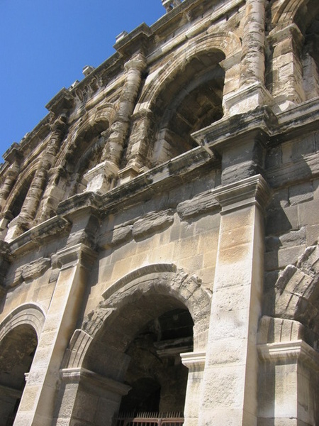 nimes17.jpg