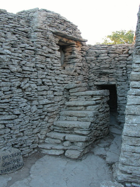 village_des_bories30.jpg