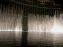 Spectacle avec jets d'eau devant le Bellagio