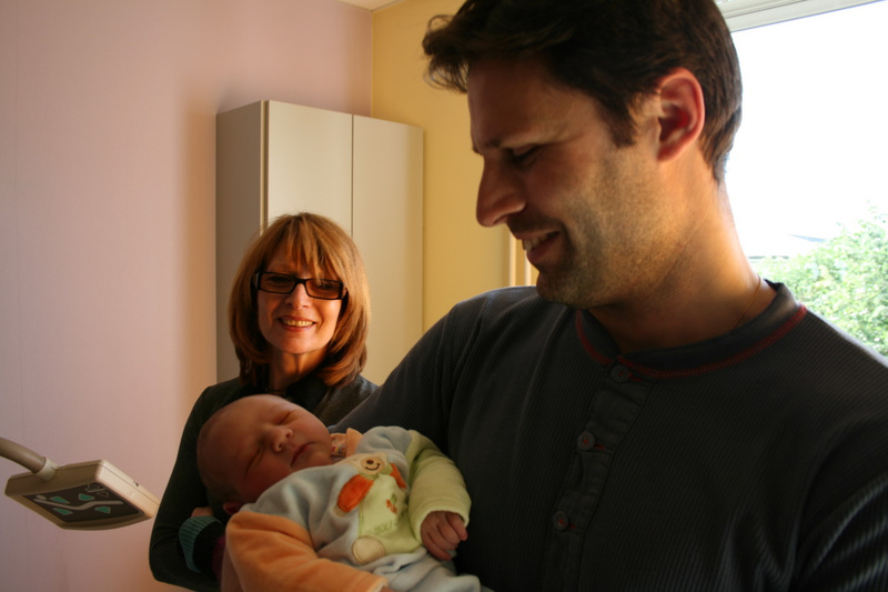 2009-05-17_18-24-48_mamy_esteban_et_playb.jpg