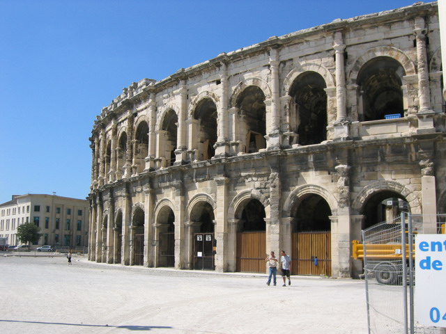 nimes15.jpg